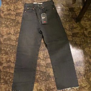 Women’s Levi’s Straight Leg Jeans